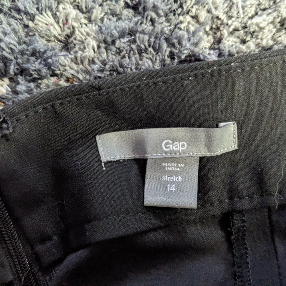 Gap pencil skirt